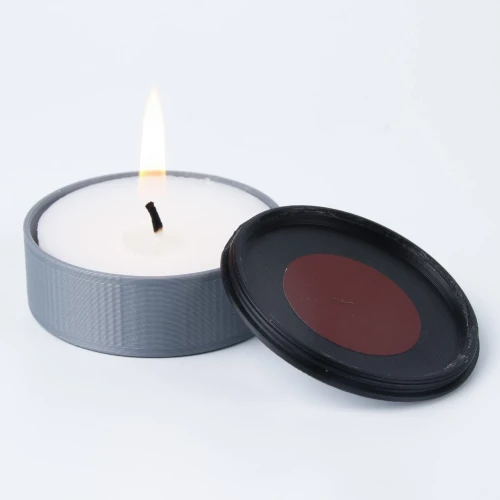 Insect-repellent candle